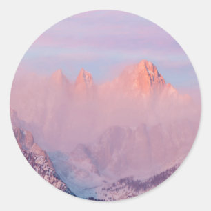 USA, Kalifornien, Lone Pine. Sonnenaufgang Runder Aufkleber