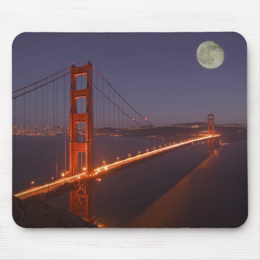 USA, Kalifornien, Marin. Mondlicht über Mousepad (Vorne)