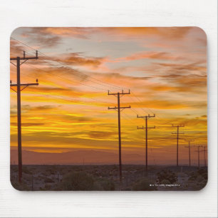 USA, Kalifornien, Palm Spring, Powerlinie bei 2 Mousepad