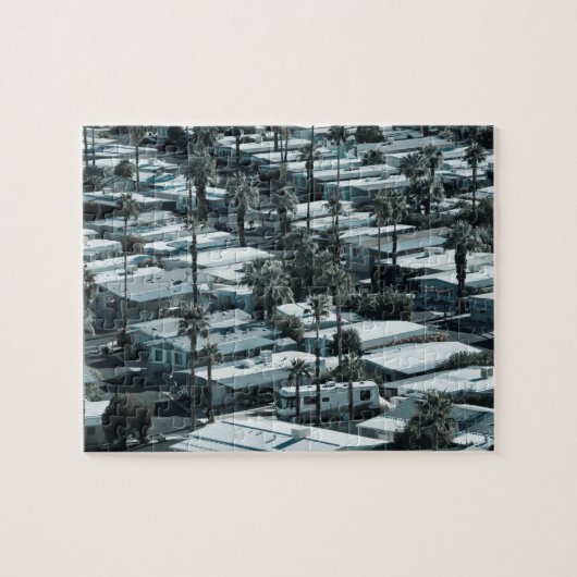 USA, Kalifornien, Palm Springs. Trailer Park auf Puzzle (Horizontal)