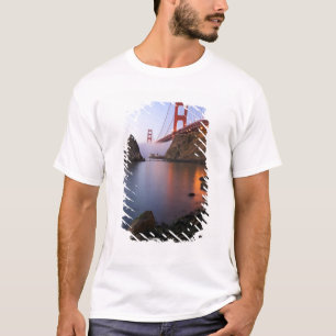 USA, Kalifornien, San Francisco. Golden Gate T-Shirt