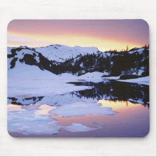 USA, Kalifornien, Sierra Nevada-Gebirge. Die Mousepad