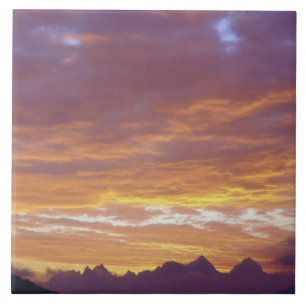 USA, Kalifornien, Sonnenuntergang über der Sierra Fliese