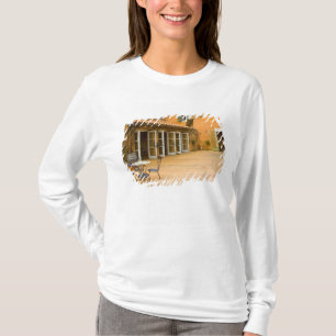 USA, Kalifornien, Sonoma Valley, Patio im Viansa T-Shirt