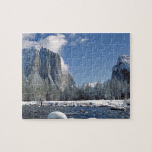 USA, Kalifornien, Yosemite NP. Der Merced-Fluss Puzzle