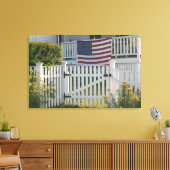 USA, Massachusettes, Gloucester: Patriotischer Zau Leinwanddruck (Insitu (Wohnzimmer))