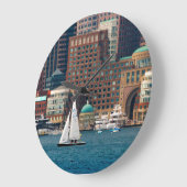 USA, Massachusetts. Boston Waterfront Skyline 2 Große Wanduhr (Winkel)