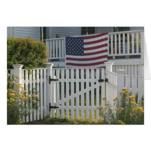 USA, Massachusetts, Gloucester: Patriotischer Zaun
