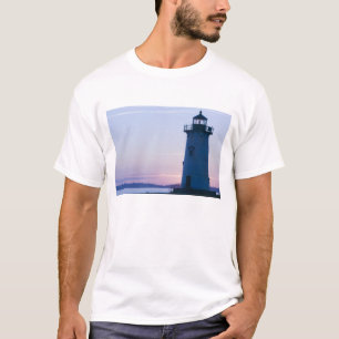USA, MASSACHUSETTS, Martha's Vineyard: 2 T-Shirt