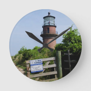 USA, Massachusetts, Martha's Vineyard, Aquinnah. Runde Wanduhr