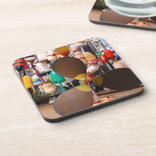 USA, Massachusetts. Propeller und Schwimmer Untersetzer (Linke Seite)