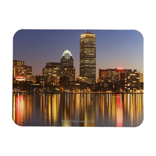 USA, Massachusetts, Skyline von Boston bei Abenddä Magnet (Horizontal)