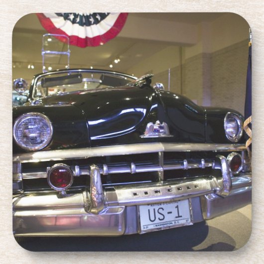 USA, Michigan, Dearborn: Das Henry Ford-Museum, 2 Getränkeuntersetzer (Vorderseite)