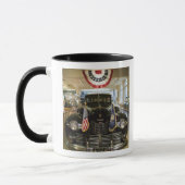 USA, Michigan, Dearborn: Das Henry Ford-Museum, Tasse (Links)