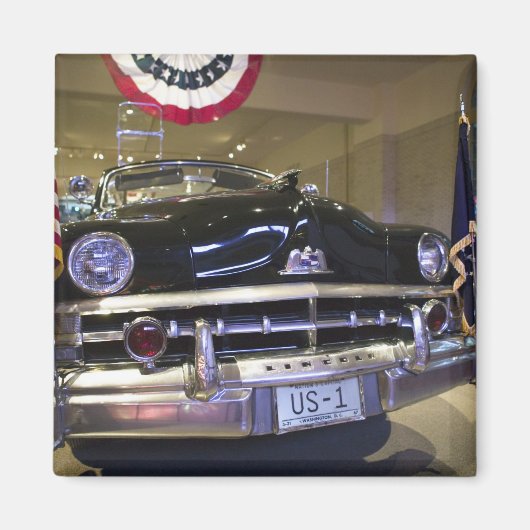 USA, Michigan, Dearborn: The Henry Ford Museum, 2 Magnet (Vorne)
