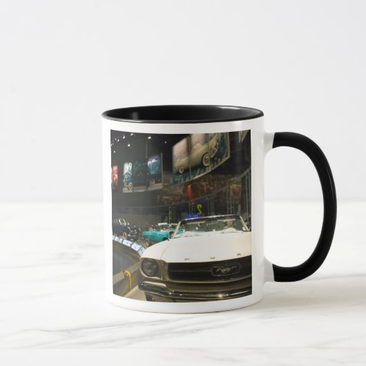 USA, Michigan, Detroit: Ford-Rouge-Fabrik-Ausflug, Tasse (Rechts)