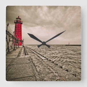 USA, Michigan, Großhaven-Leuchtturm Quadratische Wanduhr