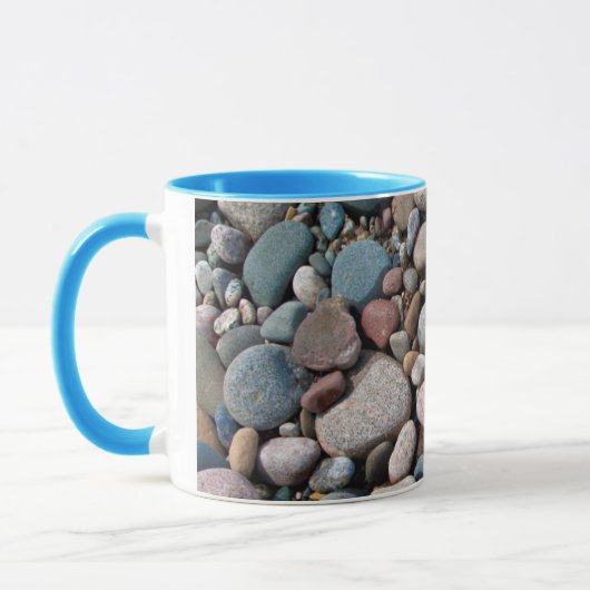 USA, Michigan. Kies an der Küste Tasse (Links)