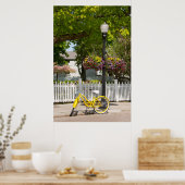 USA, Michigan, Mackinac Island. Gelbes Bike Poster (Küche)