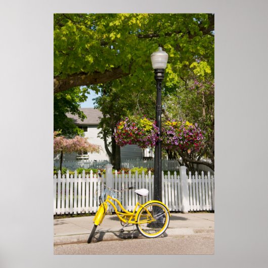 USA, Michigan, Mackinac Island. Gelbes Bike Poster (Vorne)