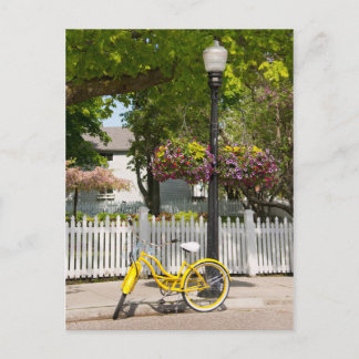 USA, Michigan, Mackinac Island. Gelbes Bike Postkarte