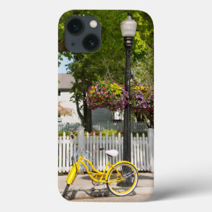 USA, Michigan, Mackinac Island. Yellow Bike Case-Mate iPhone Hülle