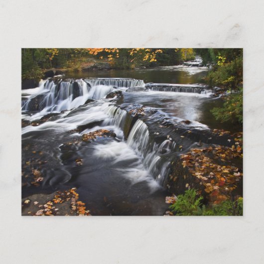 USA, Michigan, Oberhalbinsel. Bond Falls und Postkarte (Vorderseite)