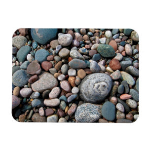 USA, Michigan. Polierte Kiesel am Ufer Magnet