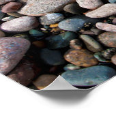 USA, Michigan. Polierte Kieselsteine an der Küste Poster (Ecke)