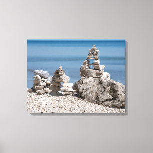 USA, Michigan. Steinfürme am Strand Leinwanddruck