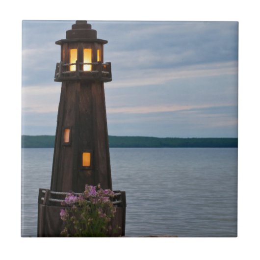 USA, Michigan. Yard Decoration Leuchtturm Fliese (Vorderseite)