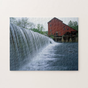 USA, Missouri, Ozark County, Rockbridge Mill Puzzle