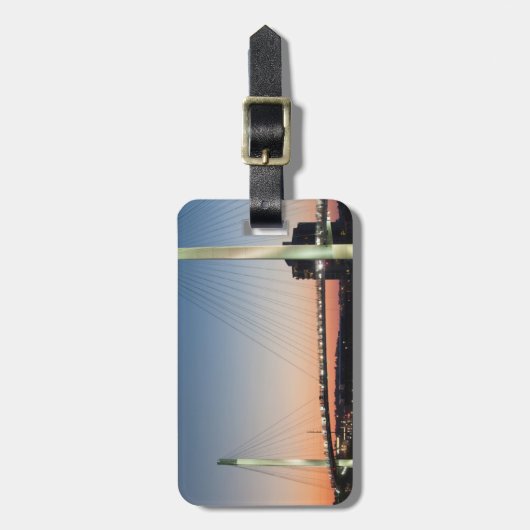 USA, Nebraska, Omaha, Bob Kerrey Fußgänger Gepäckanhänger (Vorderseite vertikal)