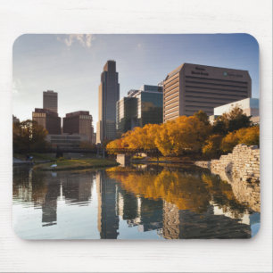 USA, Nebraska, Omaha, Gene Leahy Mall, Skyline Mousepad