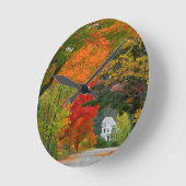 USA, New England, New Hampshire, Andover Runde Wanduhr (Winkel)