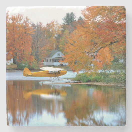 USA, New England, New Hampshire. Float-Flugzeug Steinuntersetzer (Vorderseite)