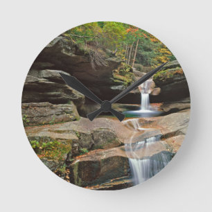 USA, New England, New Hampshire, White Mountains Runde Wanduhr