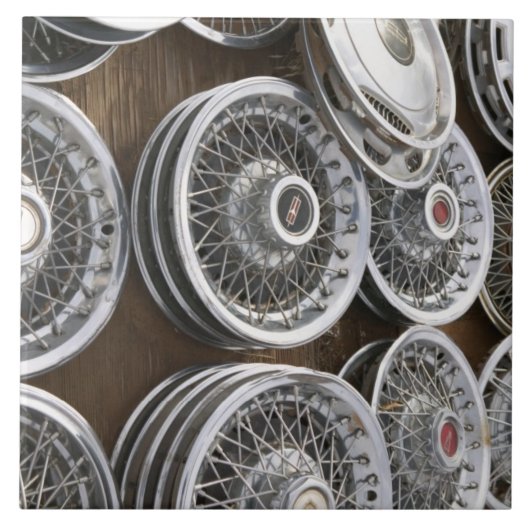 USA, New Mexico, Prewitt: Auto Hubcaps / Rt.66 Fliese (Vorderseite)