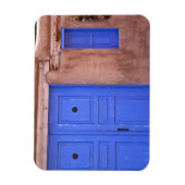 USA, New Mexico, Santa Fe. Sicht auf die blaue Tür Magnet (Vertikal)