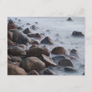 USA, New York, East Hampton. Brandung bei Postkarte