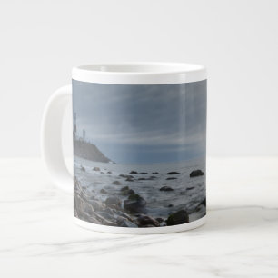 USA, New York, East Hampton. Montauchen Jumbo-Tasse