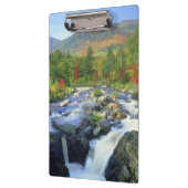 USA, New York. Ein Wasserfall im Adirondack Klemmbrett (Links)