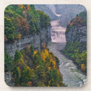 USA, New York, Letchworth State Park. Fluss und Untersetzer
