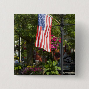 USA, New York, Lewiston. Amerikanische Flagge ange Button