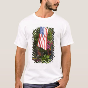 USA, New York, Lewiston. Amerikanische Flagge ange T-Shirt