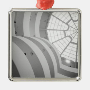 USA, New York, New York City: Die Guggenheim 3 Ornament Aus Metall