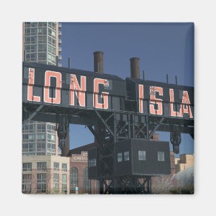 USA, New York, New York City, Queens: Lang Magnet