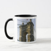 USA, Ohio, Cincinnati: Roebling Tasse (Links)