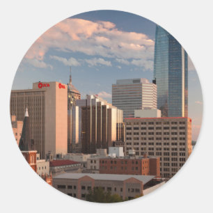 USA, Oklahoma, Oklahoma City, Elevated City Runder Aufkleber