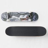 USA, Oregon, Clackamas County. Frischer Schnee Skateboard (Horizontal)
